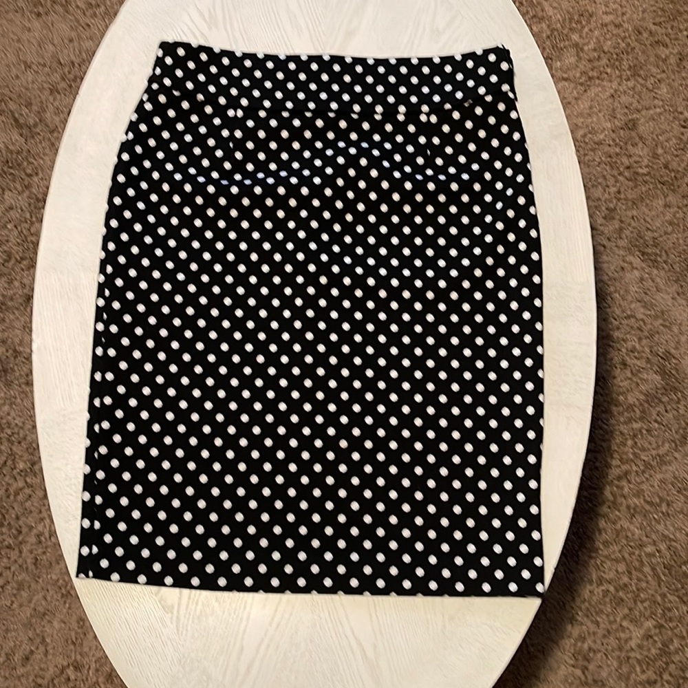 Staple wardrobe pencil skirt!